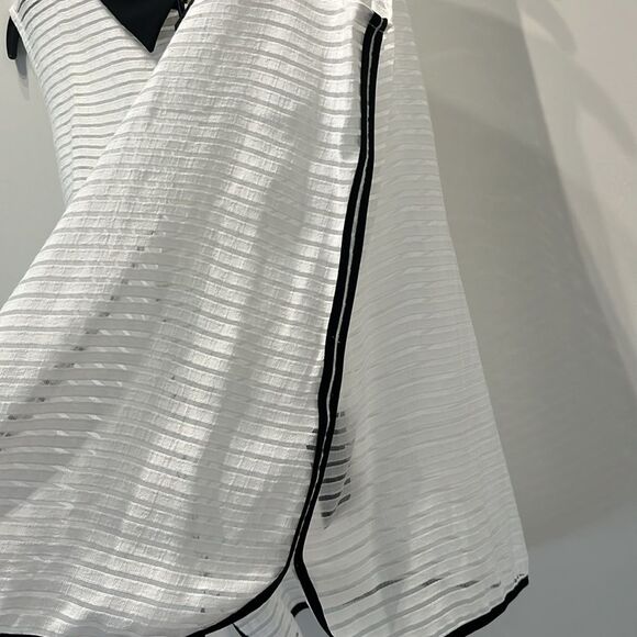 Tommy Hilfiger blouse   - Picture 3 of 9